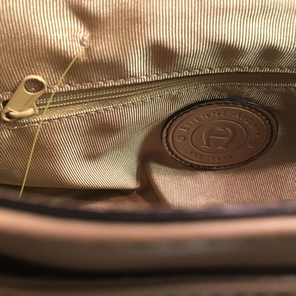 Chic Eitenne Aigner Handbag - image 2